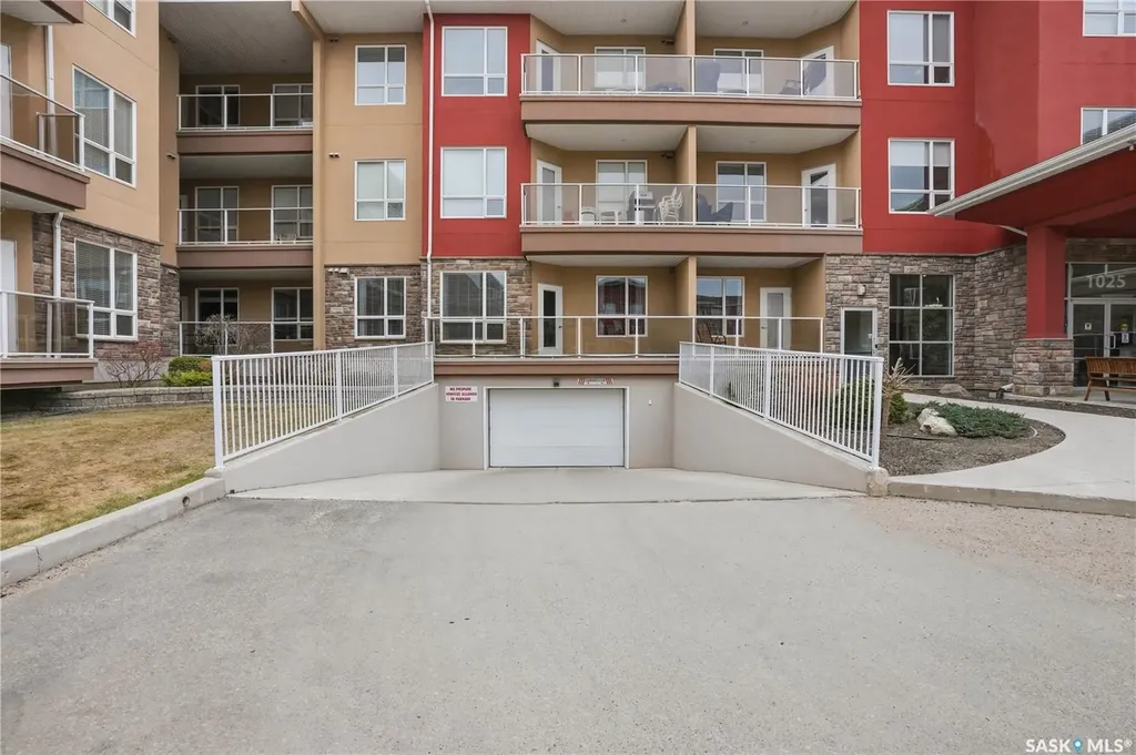 1025 Moss Avenue Saskatoon SK S7H 4C7