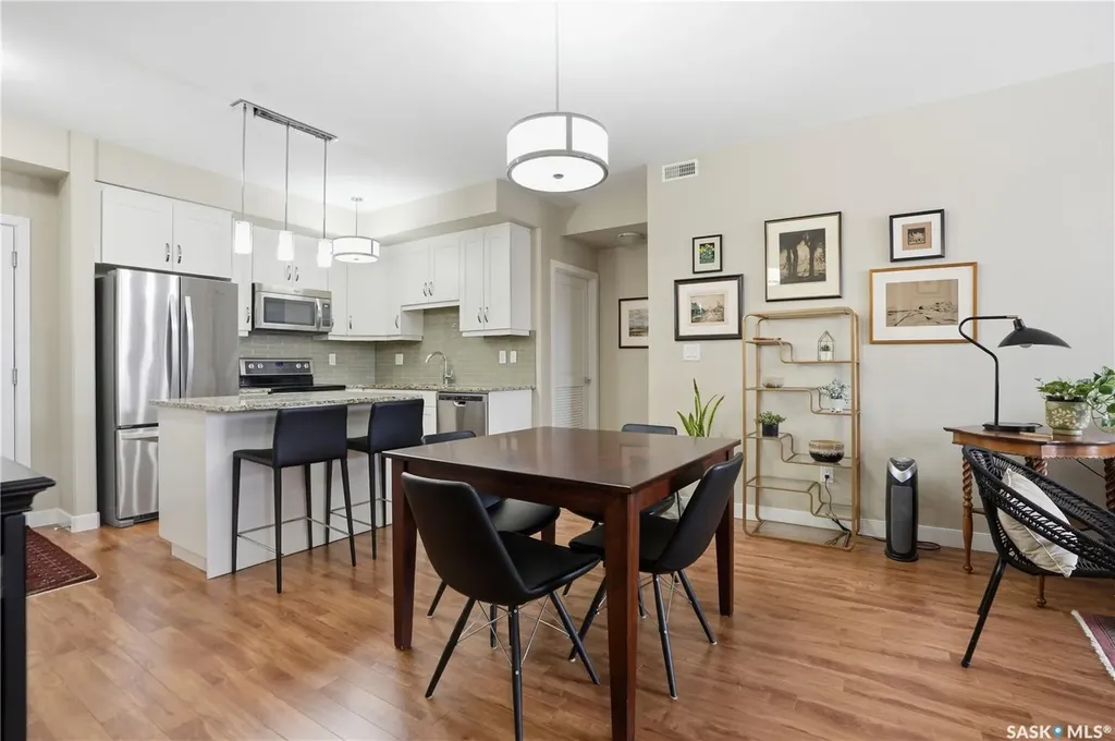1025 Moss Avenue Saskatoon SK S7H 4C7
