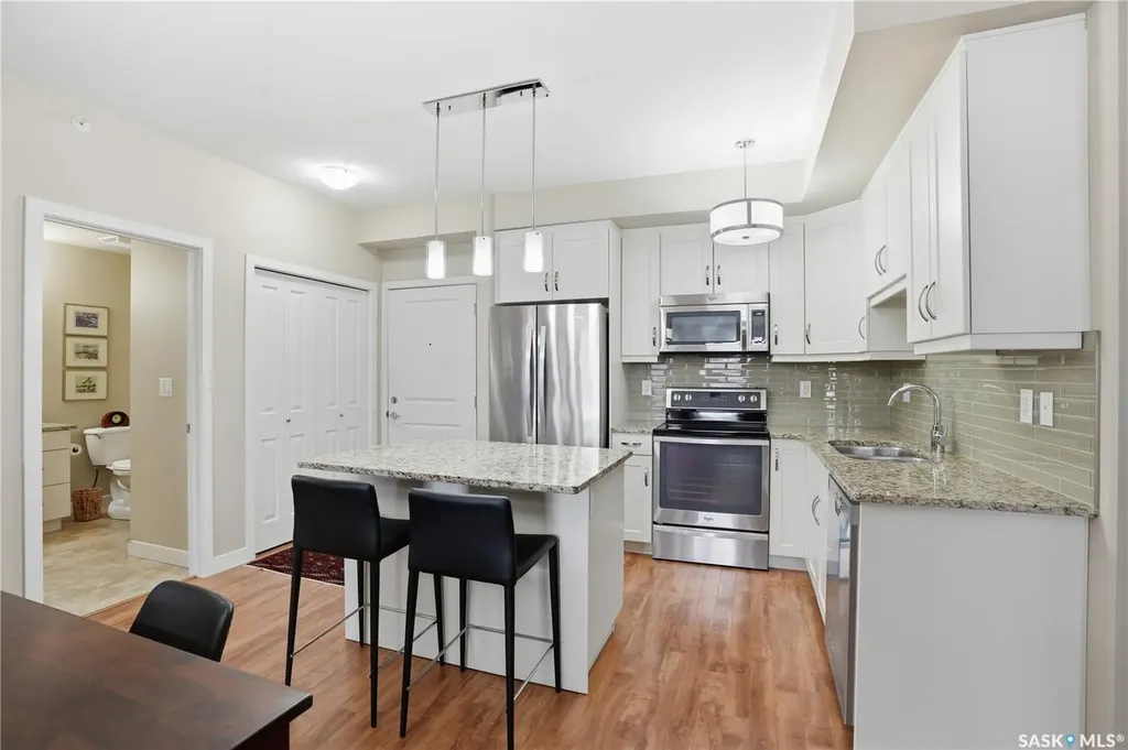 1025 Moss Avenue Saskatoon SK S7H 4C7