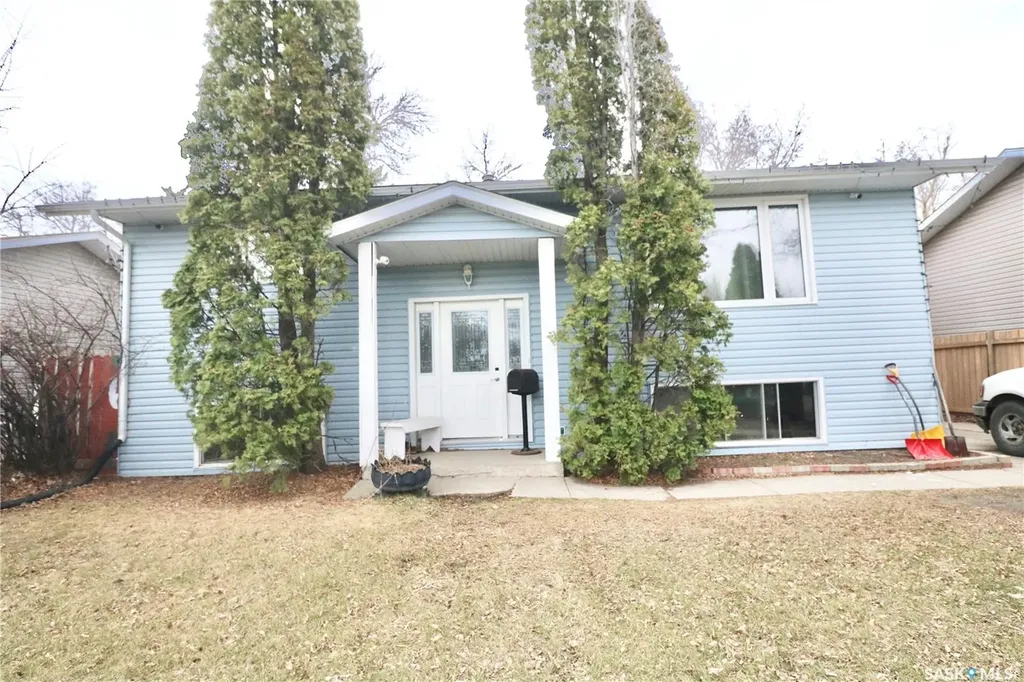 6507 1st Avenue N Regina SK S4T 7C2