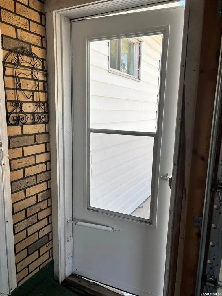 207 3rd Avenue W Kindersley SK S0L 1S0