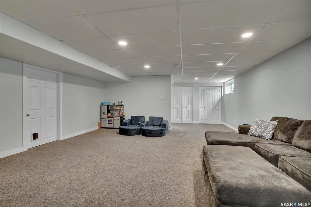 201 Brookside Court Warman SK S0K 0A1