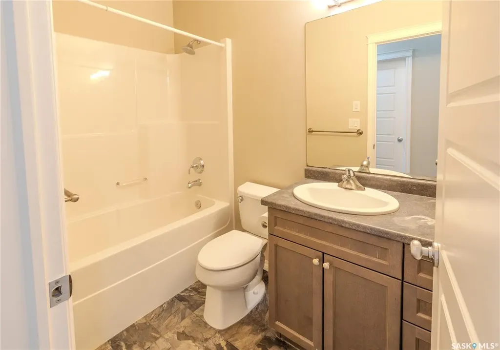 254 Macinnes Street Saskatoon SK S7T 0T2