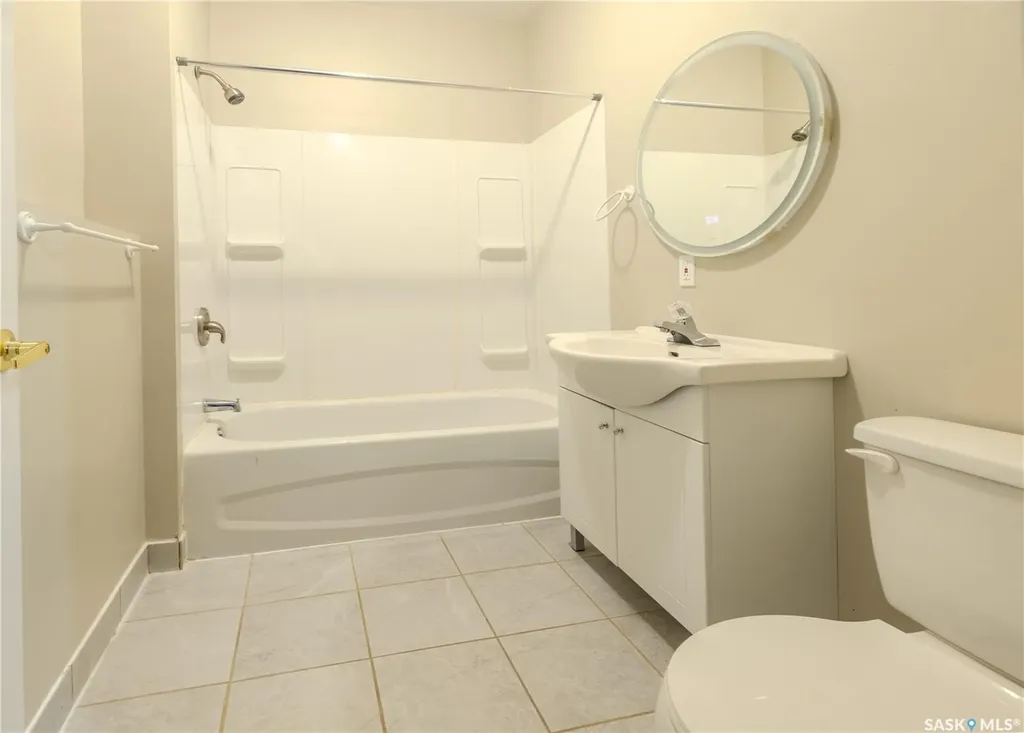 254 Macinnes Street Saskatoon SK S7T 0T2