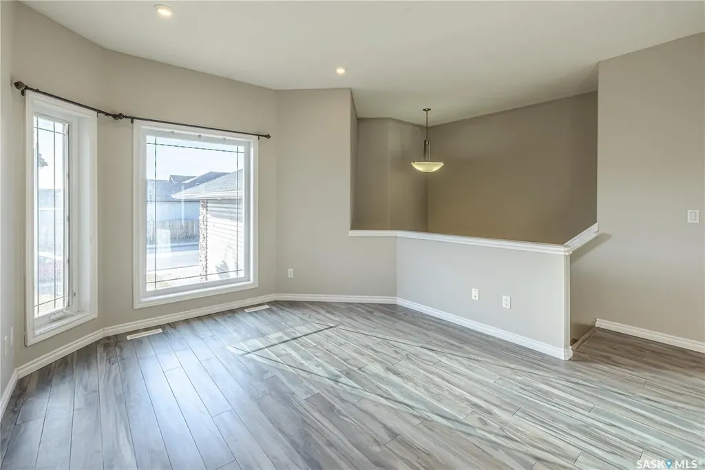254 Macinnes Street Saskatoon SK S7T 0T2