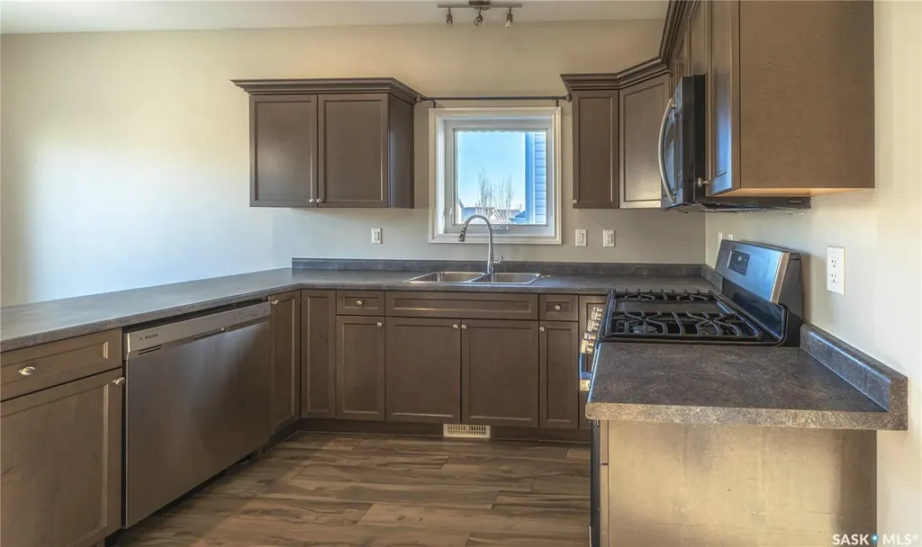 254 Macinnes Street Saskatoon SK S7T 0T2