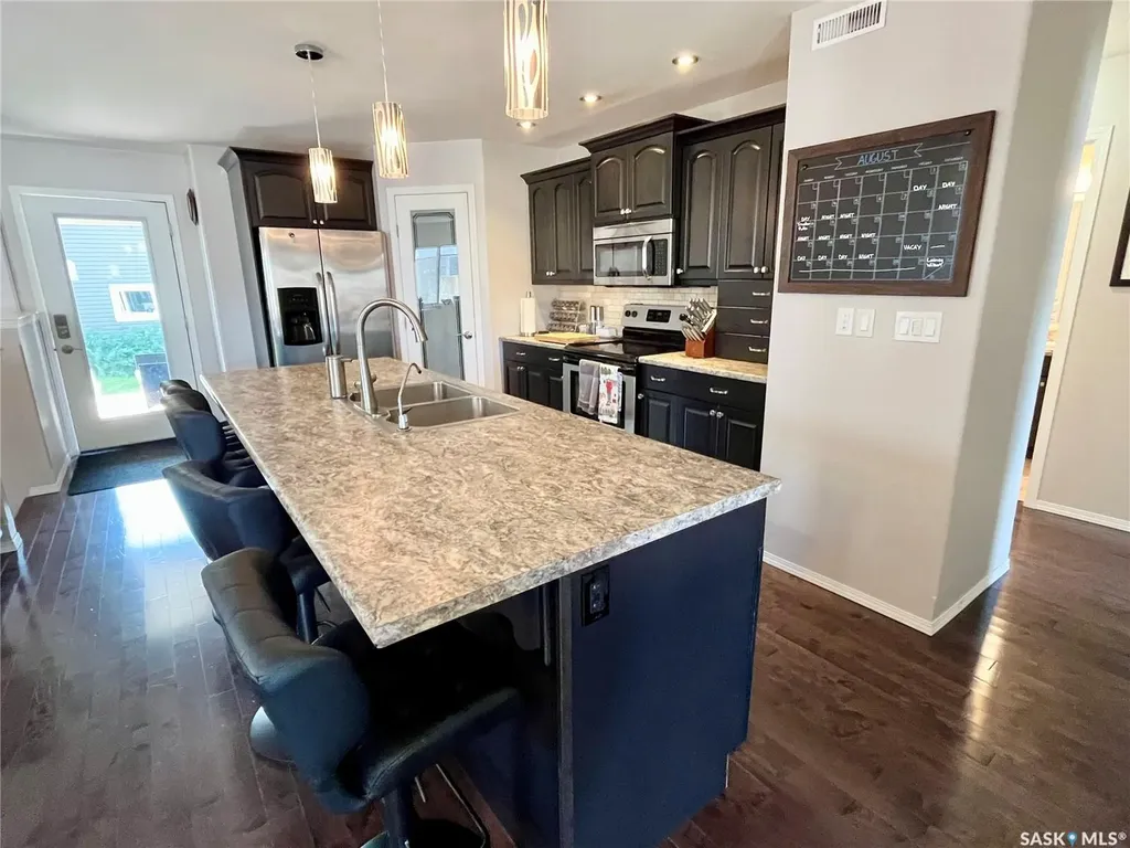 424 3rd Avenue W Unity SK S0K 4L0