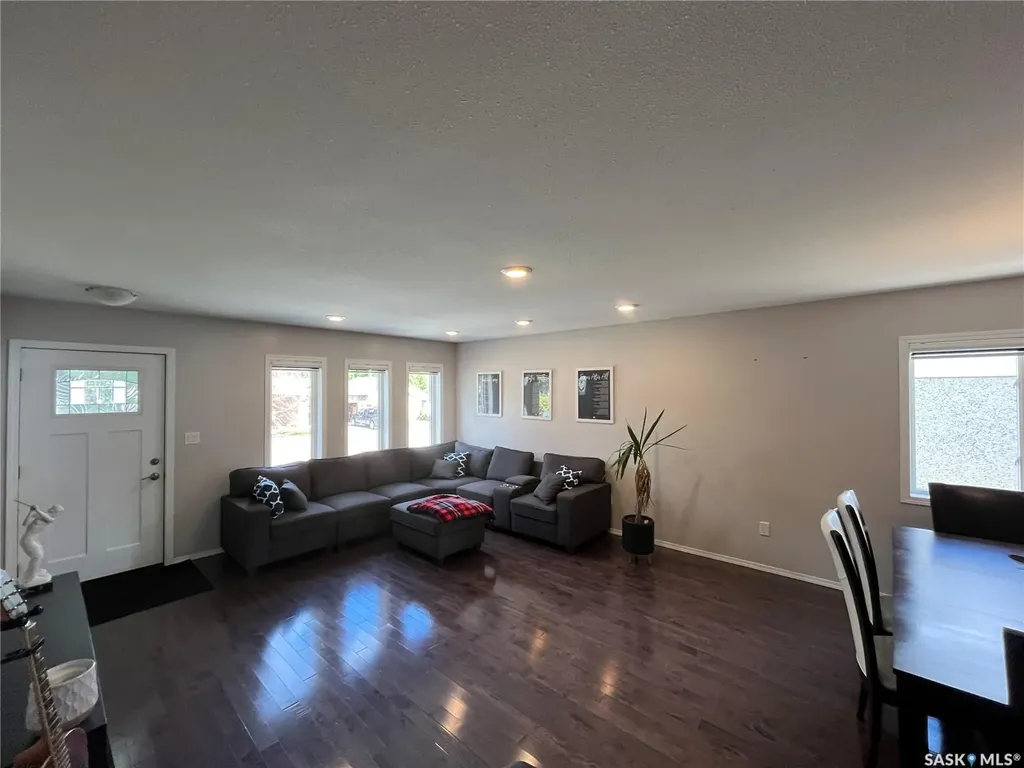 424 3rd Avenue W Unity SK S0K 4L0