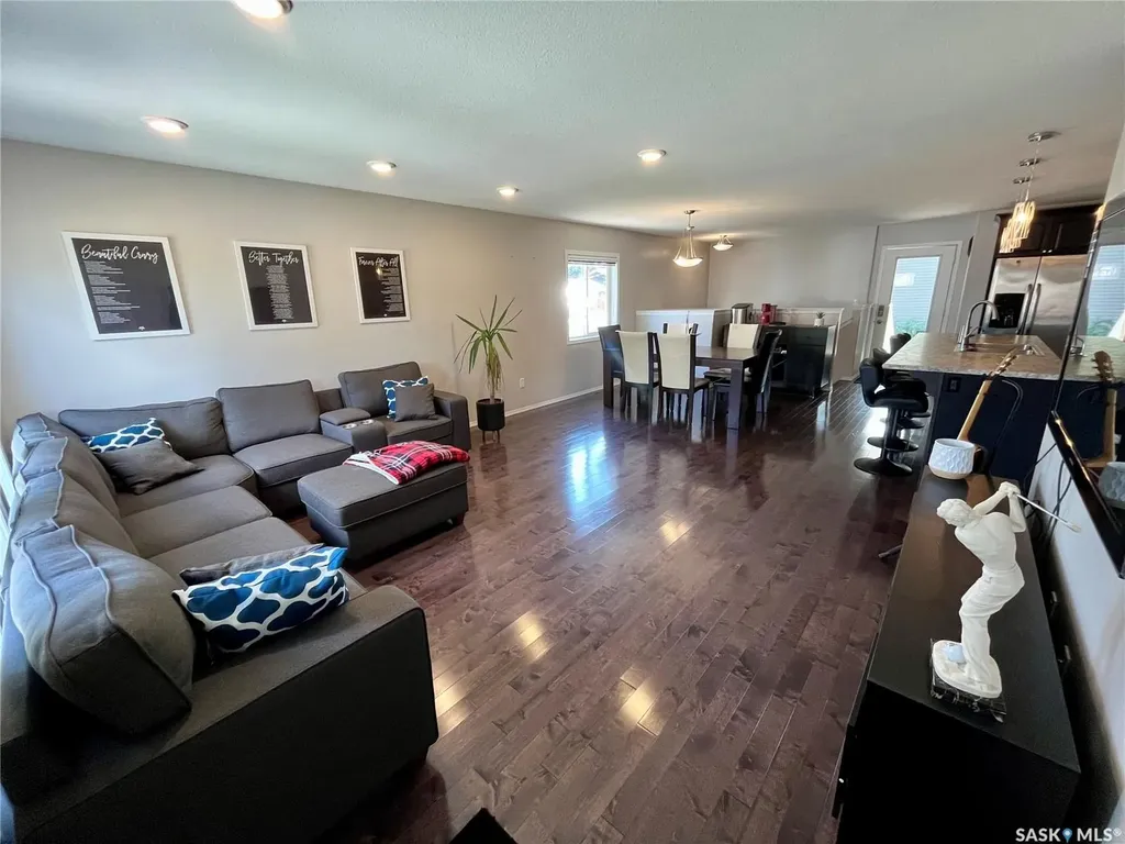 424 3rd Avenue W Unity SK S0K 4L0