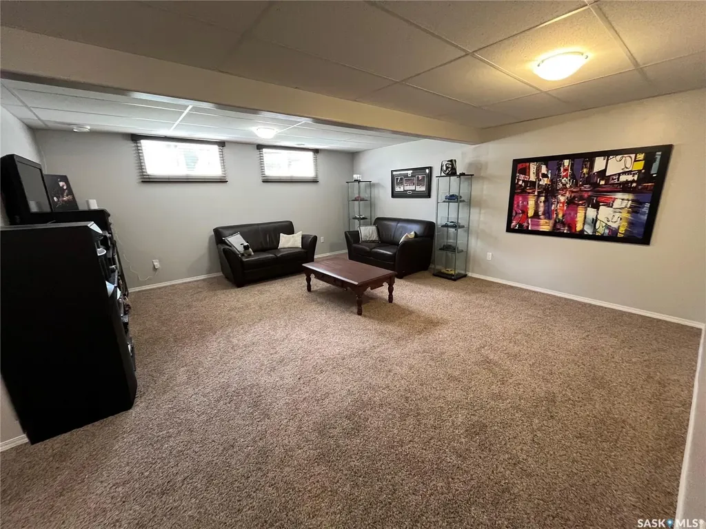 424 3rd Avenue W Unity SK S0K 4L0