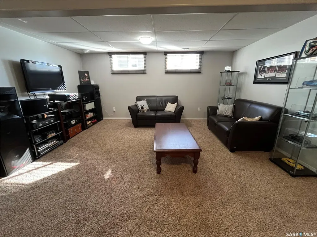 424 3rd Avenue W Unity SK S0K 4L0