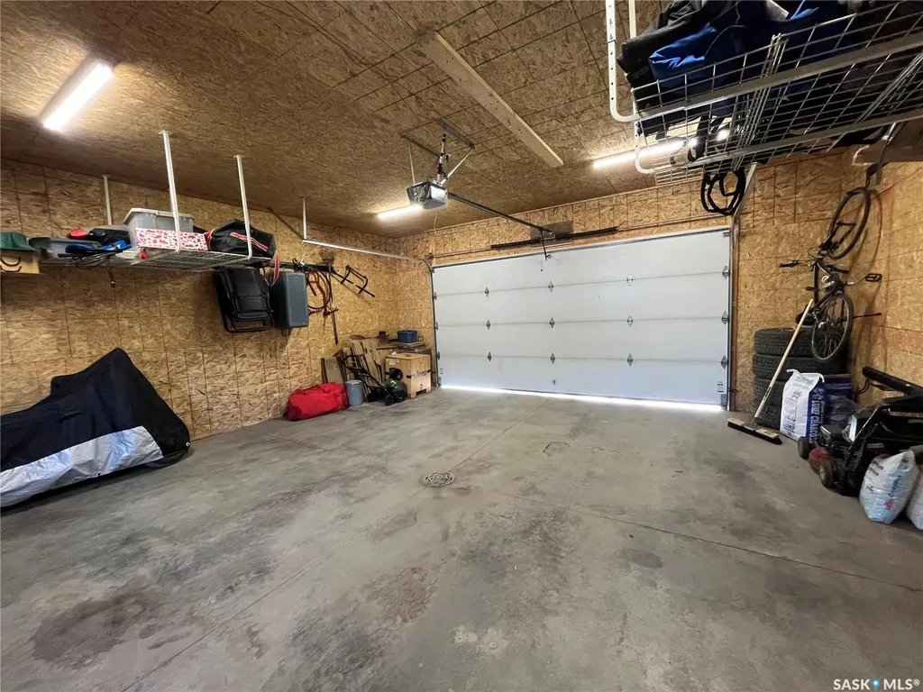 424 3rd Avenue W Unity SK S0K 4L0