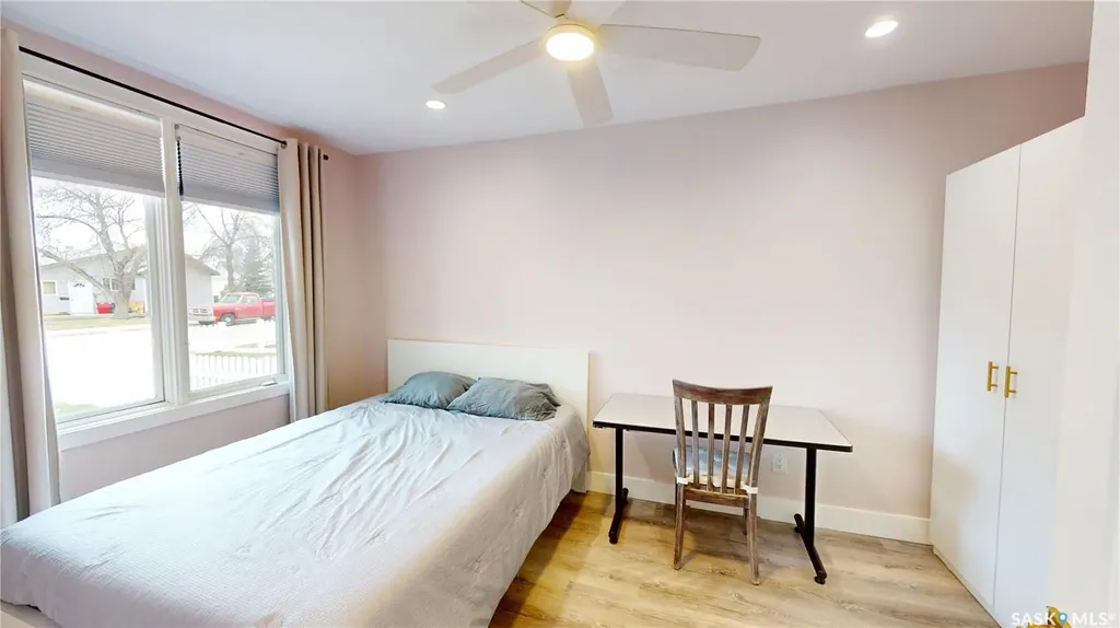 1232 2nd Avenue N Saskatoon SK S7K 2E4