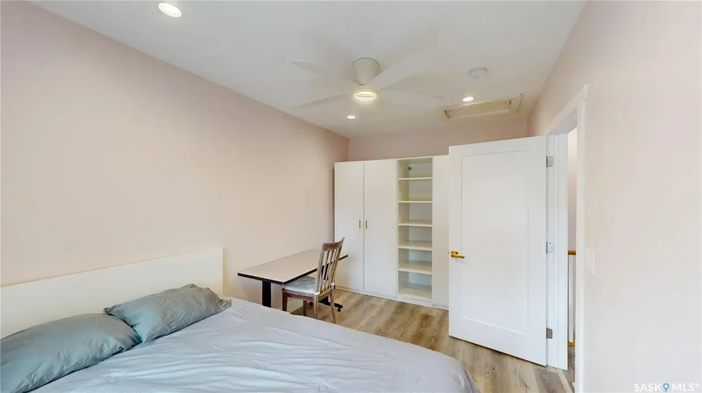 1232 2nd Avenue N Saskatoon SK S7K 2E4