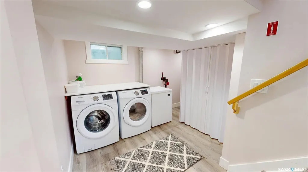 1232 2nd Avenue N Saskatoon SK S7K 2E4