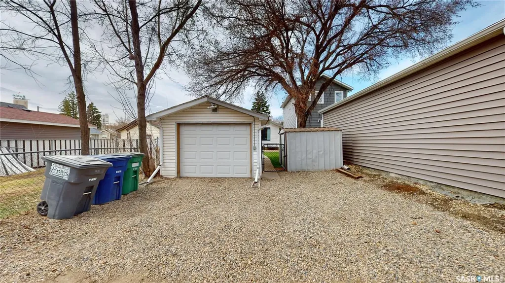 1232 2nd Avenue N Saskatoon SK S7K 2E4