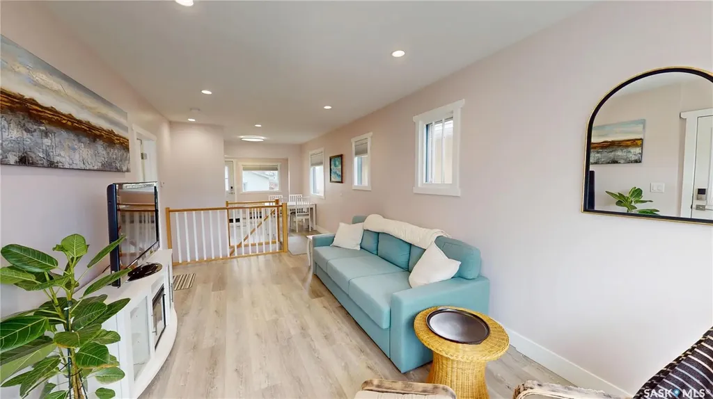 1232 2nd Avenue N Saskatoon SK S7K 2E4