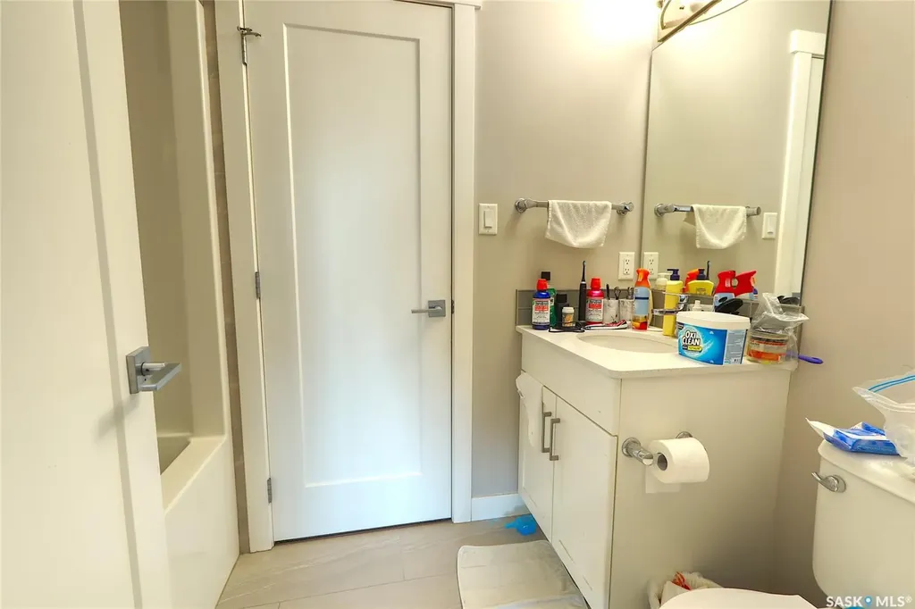 1732 Mustard Street Regina SK S4Y 0G1