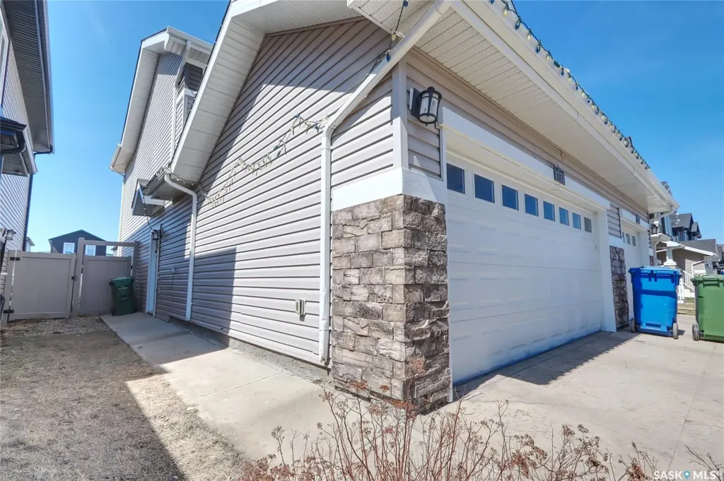 1732 Mustard Street Regina SK S4Y 0G1