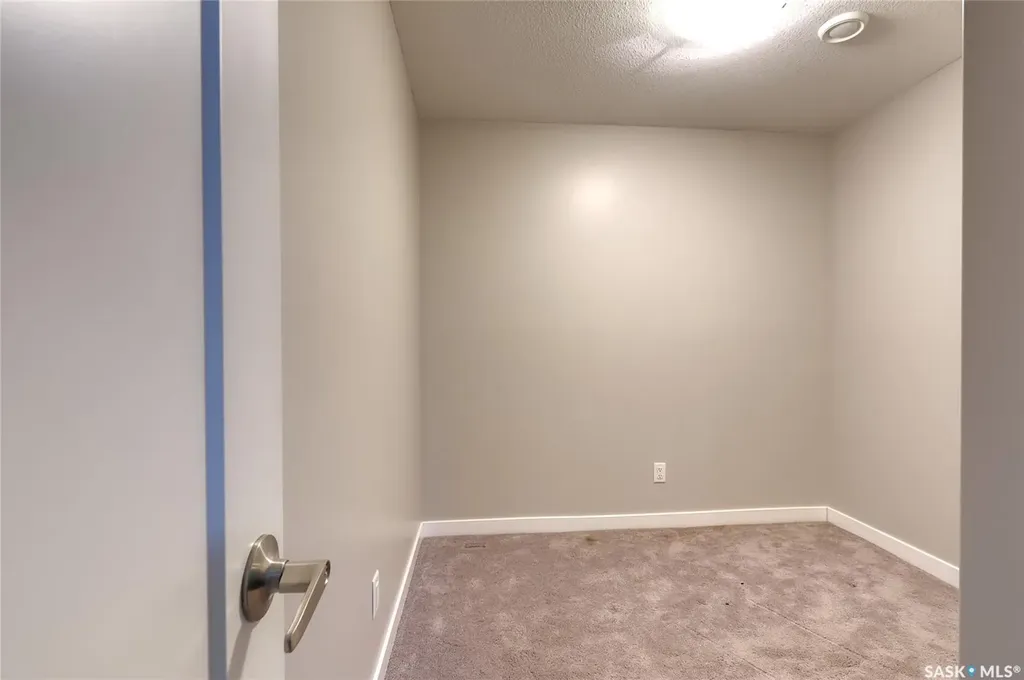 1732 Mustard Street Regina SK S4Y 0G1