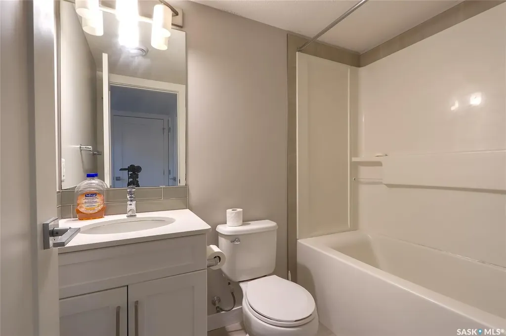 1732 Mustard Street Regina SK S4Y 0G1