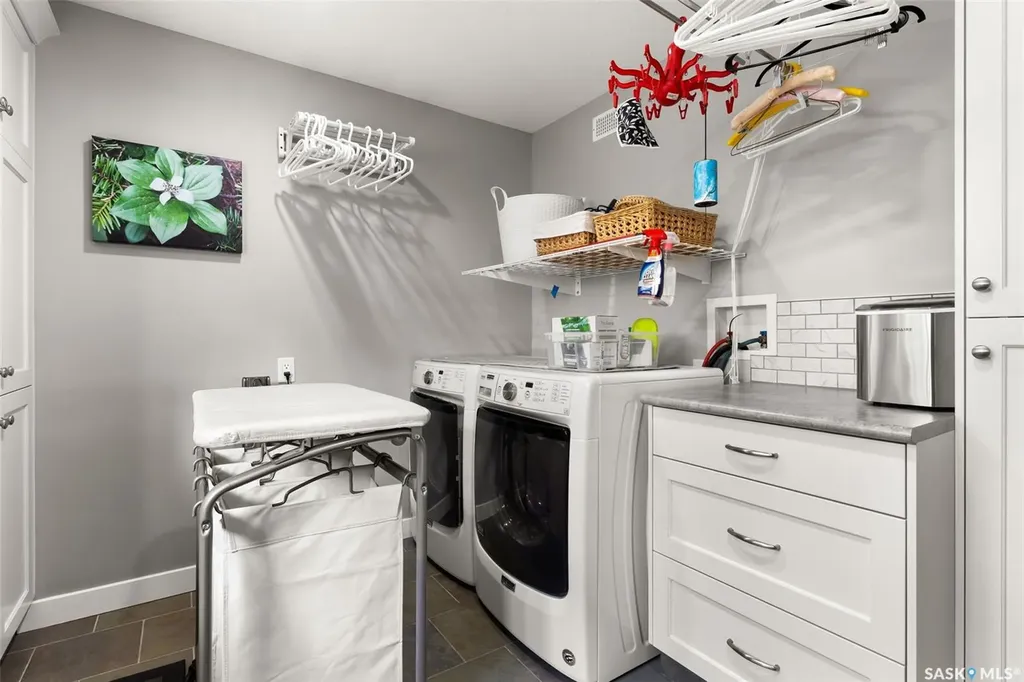 475 James Street S Lumsden SK S0G 3C0