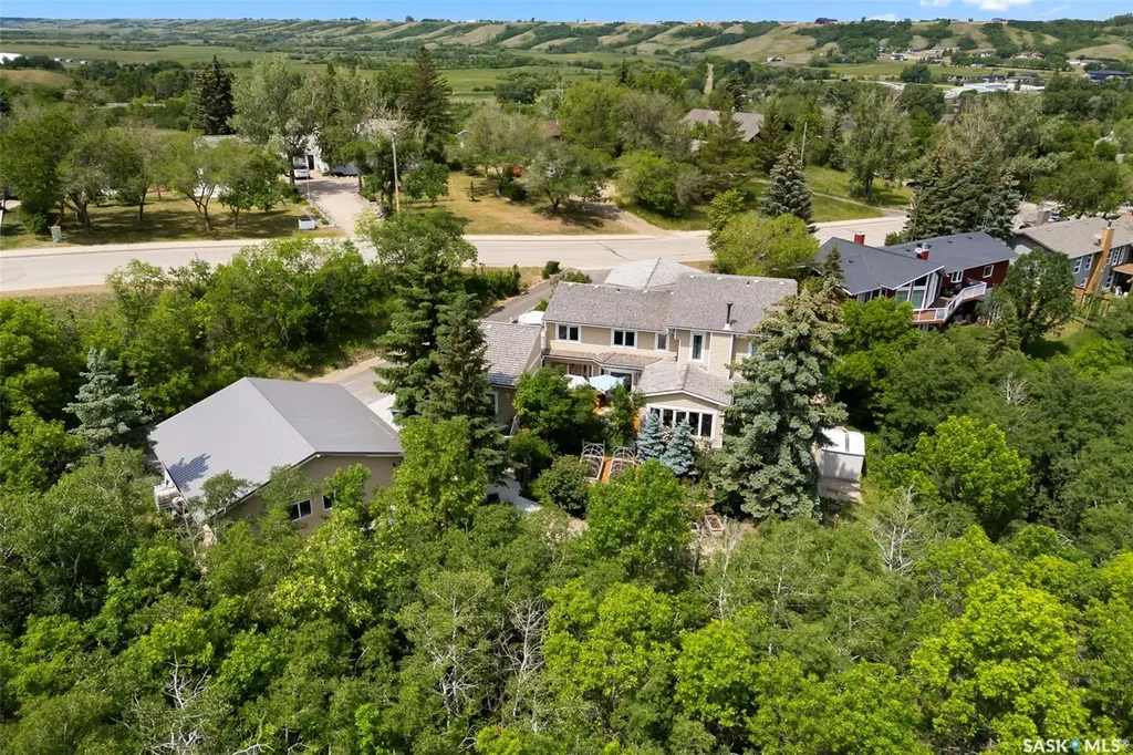 475 James Street S Lumsden SK S0G 3C0