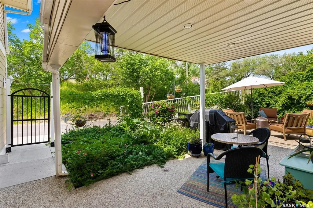 475 James Street S Lumsden SK S0G 3C0