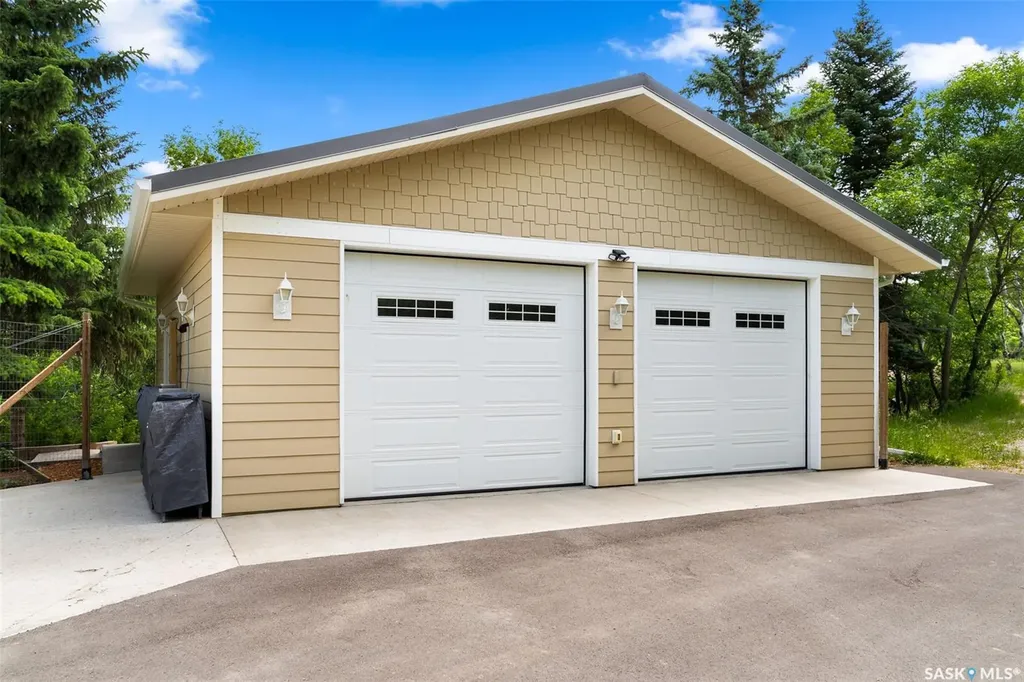 475 James Street S Lumsden SK S0G 3C0