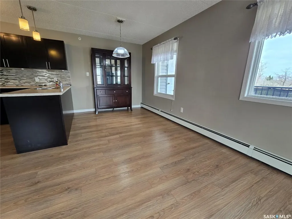 505 Bannerman Street Weyburn SK S4H 1V5
