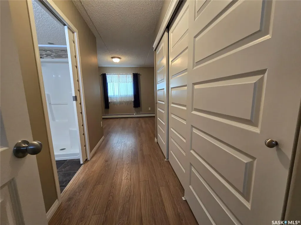 505 Bannerman Street Weyburn SK S4H 1V5