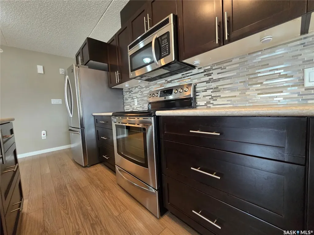 505 Bannerman Street Weyburn SK S4H 1V5