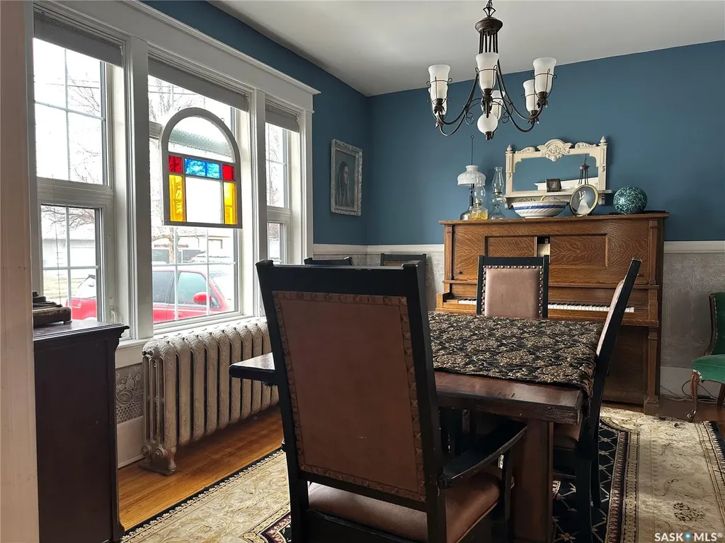 503 Bison Avenue Weyburn SK S4H 0J6