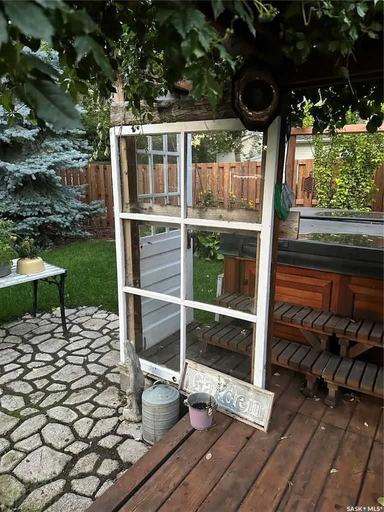 503 Bison Avenue Weyburn SK S4H 0J6