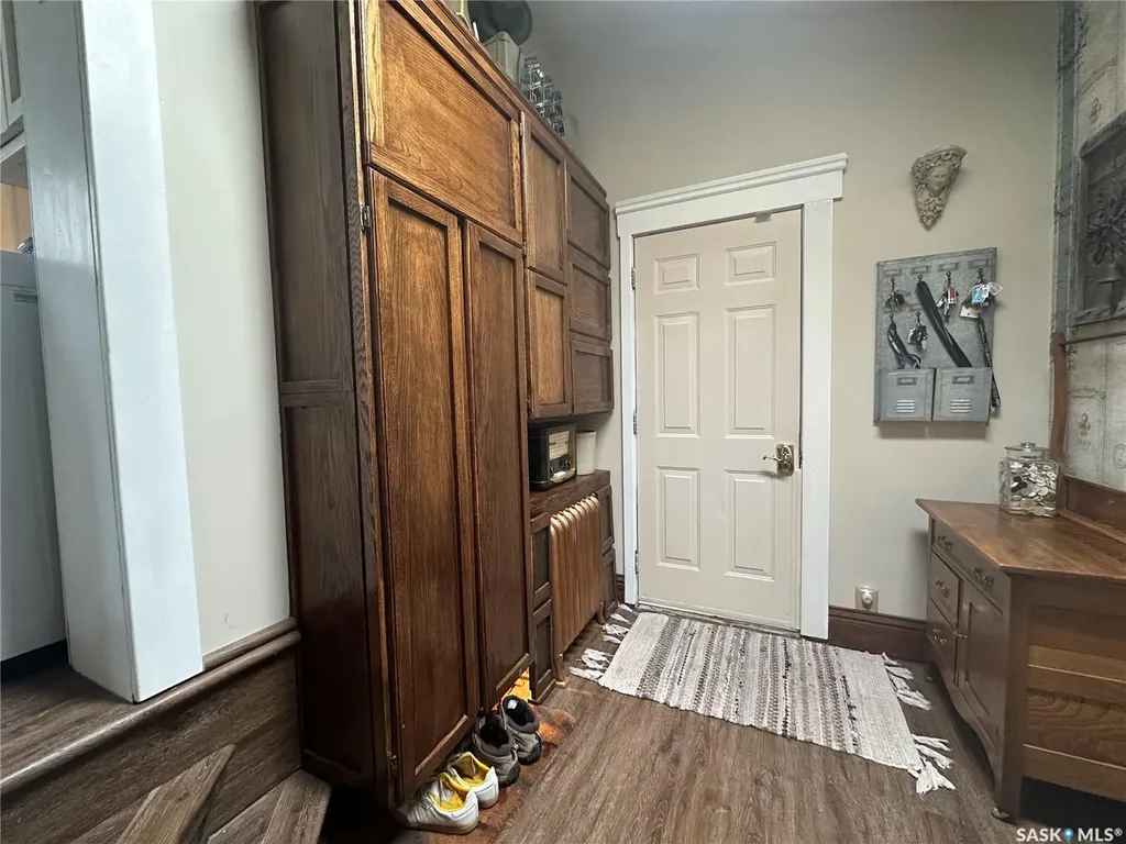 503 Bison Avenue Weyburn SK S4H 0J6