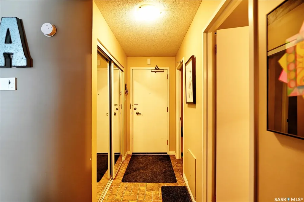 1223 7th Avenue N Saskatoon SK S7K 2W1