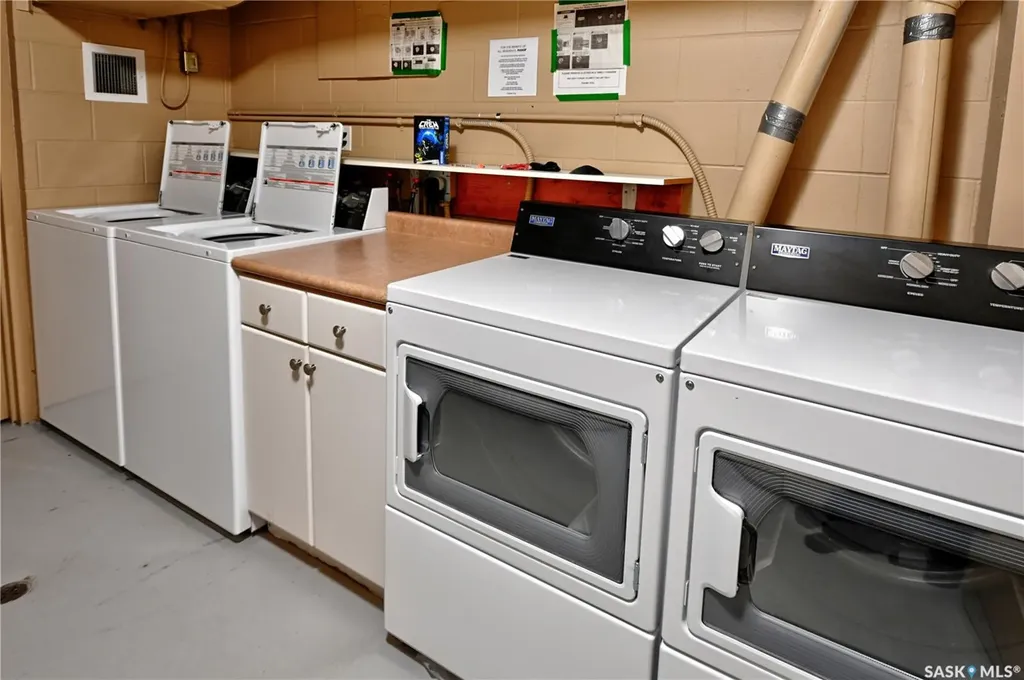 1223 7th Avenue N Saskatoon SK S7K 2W1