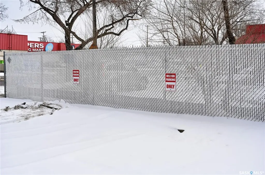 1223 7th Avenue N Saskatoon SK S7K 2W1