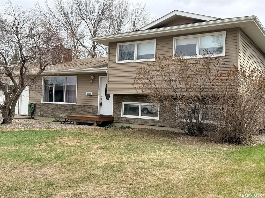 1012 6th Street E Rosetown SK S0L 2V0