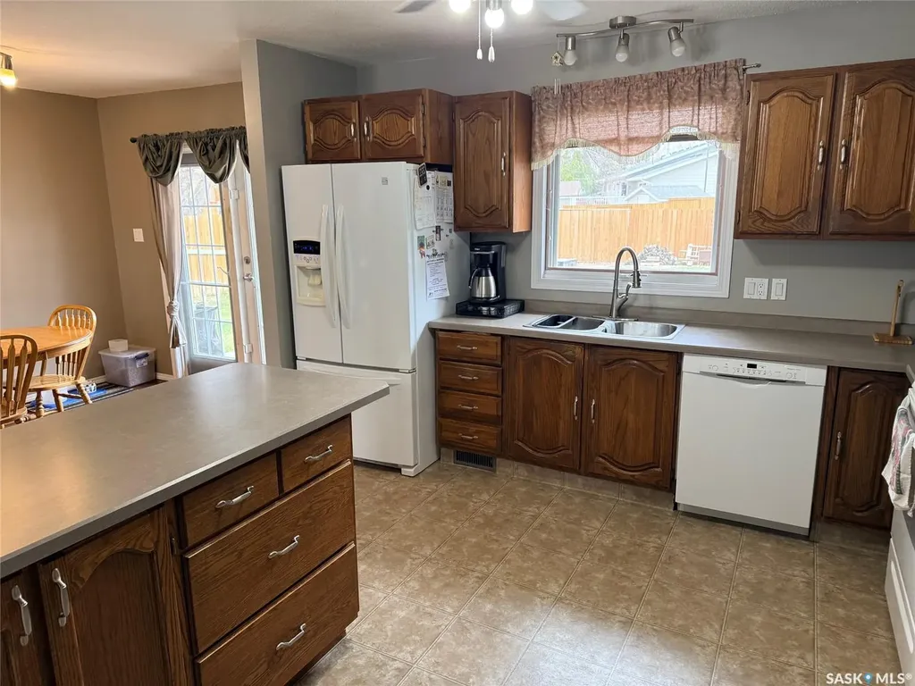 1012 6th Street E Rosetown SK S0L 2V0