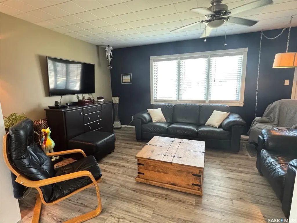201 7th Avenue N Yorkton SK S3N 0X3