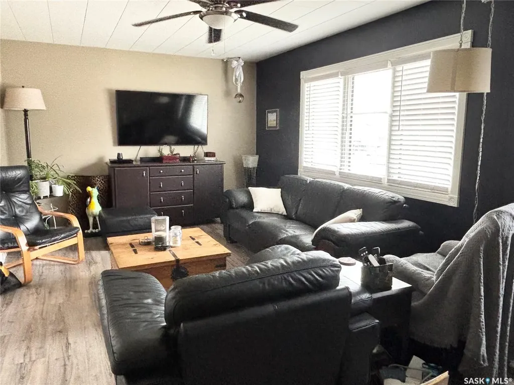 201 7th Avenue N Yorkton SK S3N 0X3