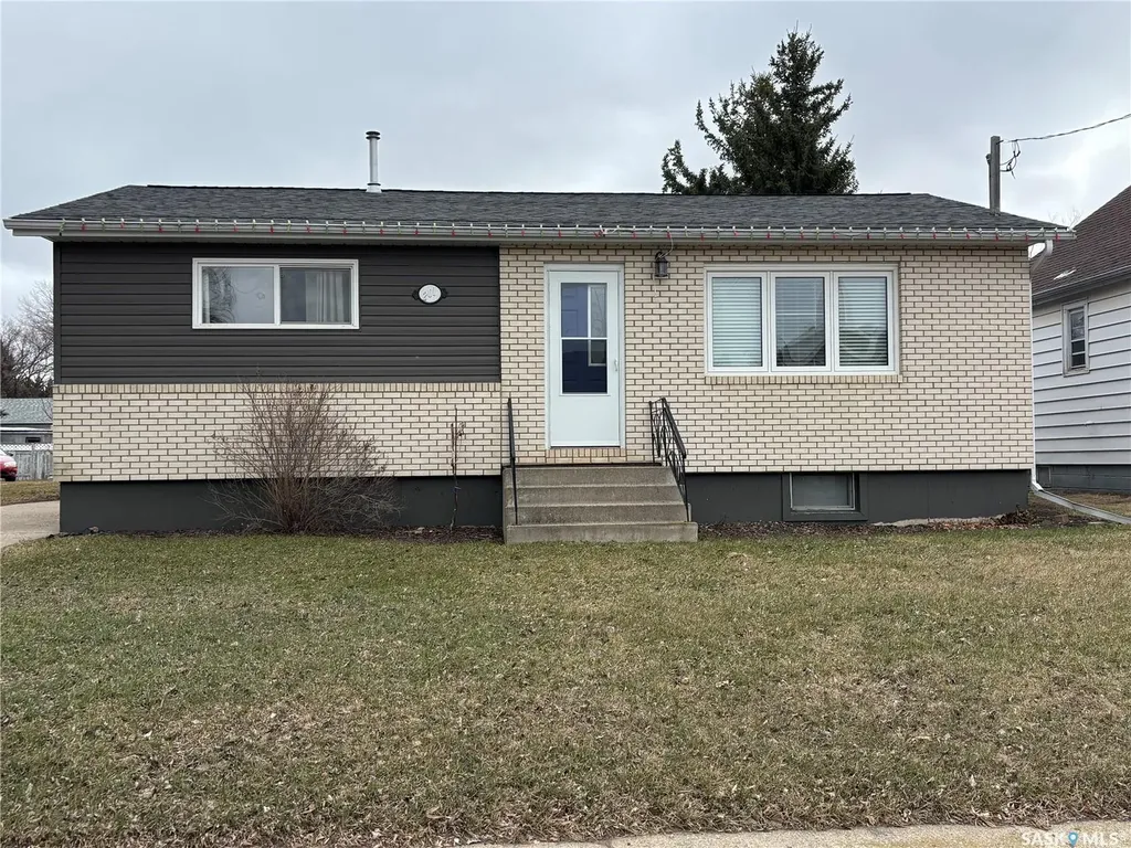 201 7th Avenue N Yorkton SK S3N 0X3