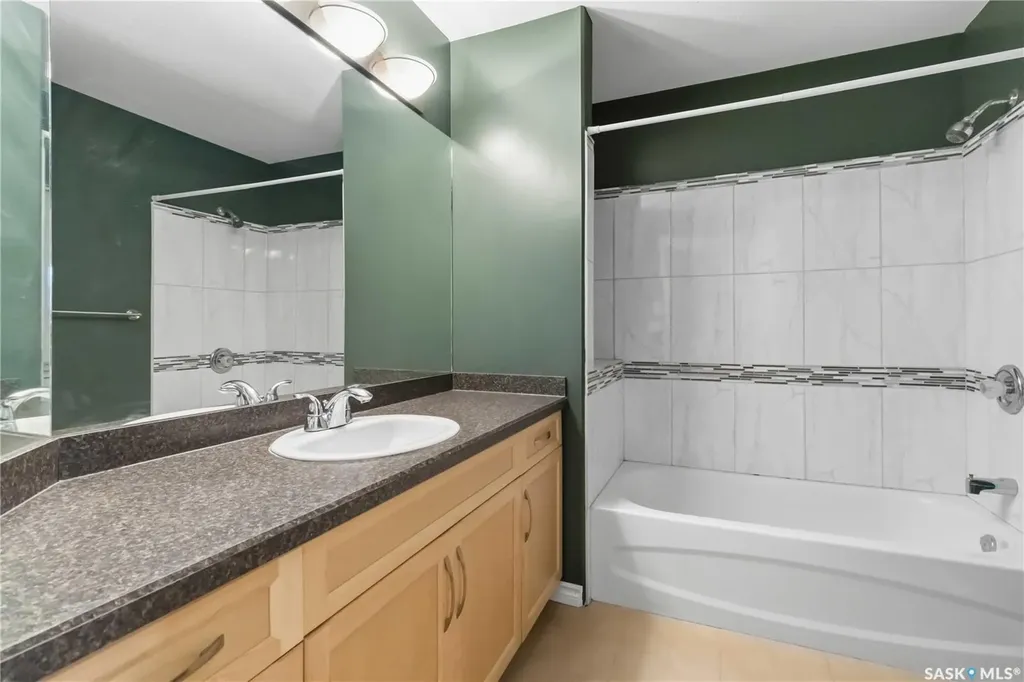 203 Kinloch Crescent Saskatoon SK S7M 2W9
