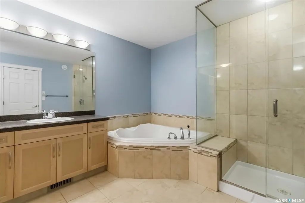 203 Kinloch Crescent Saskatoon SK S7M 2W9