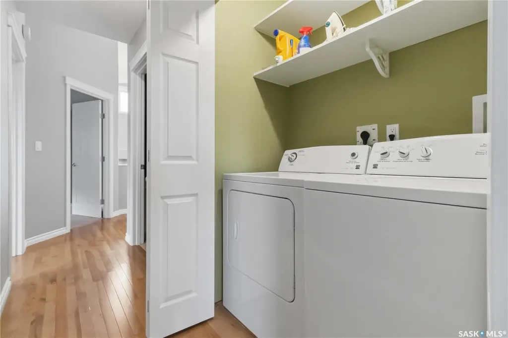 203 Kinloch Crescent Saskatoon SK S7M 2W9