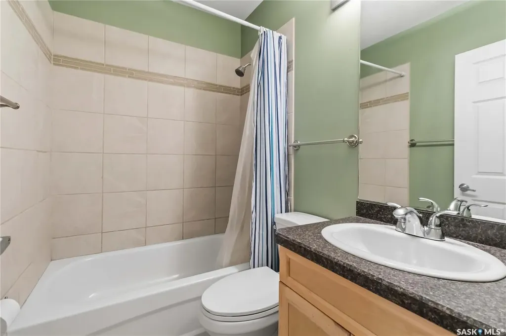 203 Kinloch Crescent Saskatoon SK S7M 2W9
