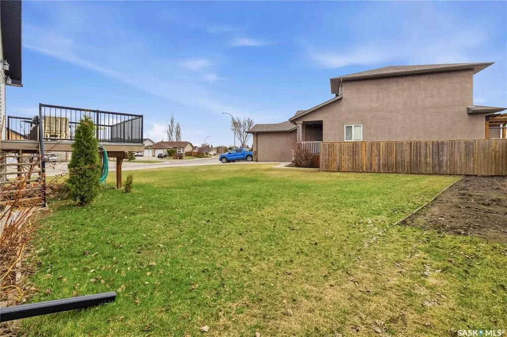 203 Kinloch Crescent Saskatoon SK S7M 2W9
