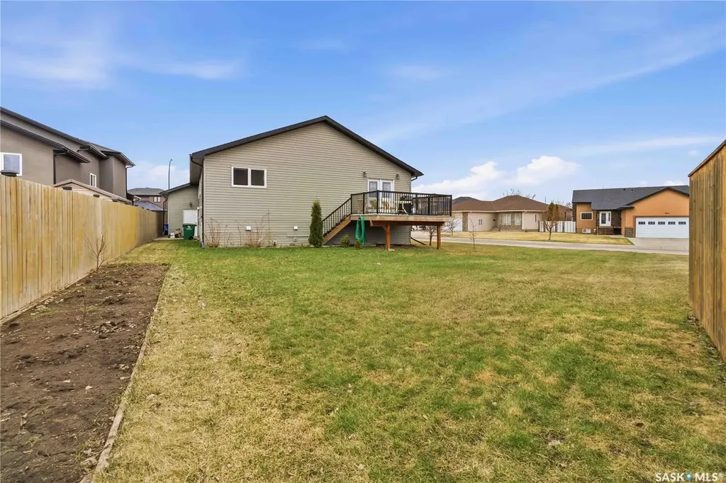 203 Kinloch Crescent Saskatoon SK S7M 2W9