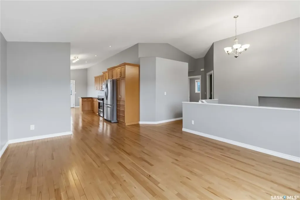 203 Kinloch Crescent Saskatoon SK S7M 2W9